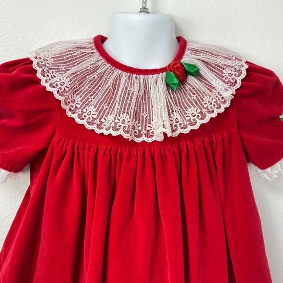 Vintage Girls Red Velvet Dress Lace Collar Puff Sleeve Holiday Christmas Size 4T - Picture 2 of 9